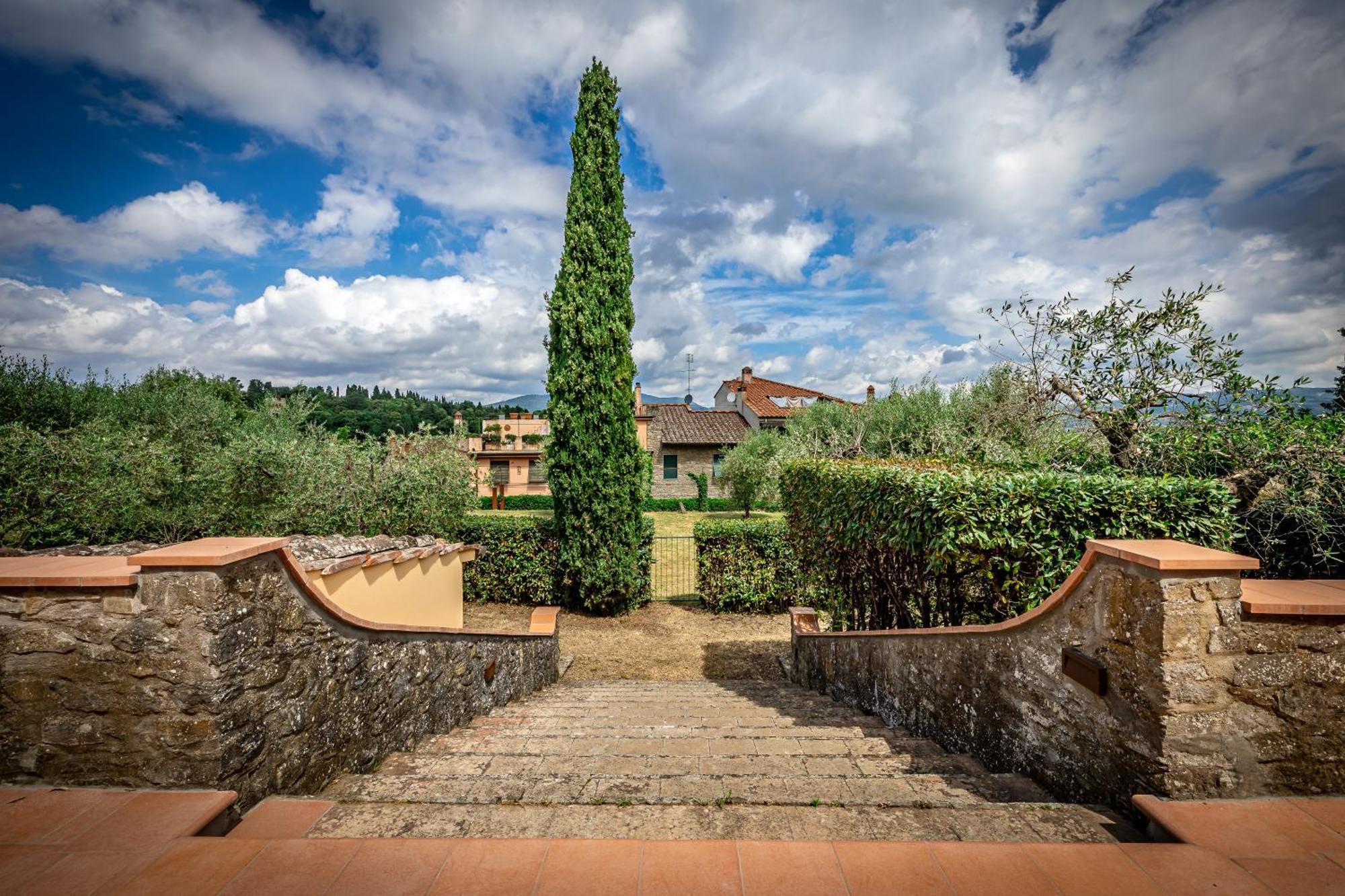 Yid Cozy House In Fiesole With Jacuzzi Apartment Exterior photo